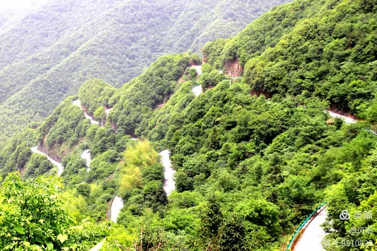 体验小川藏线走山路 绕弯道